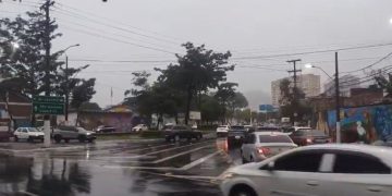 Tráfego intenso na Ponte Rio-Niterói devido a acidentes e condições meteorológicas