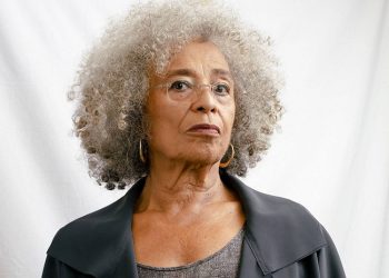 Angela Davis participa de atividade paralela na Flip 2023 em Paraty