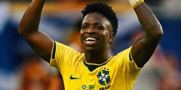Vinícius Júnior destaca-se na vitória do Brasil sobre Escócia na Copa do Mundo