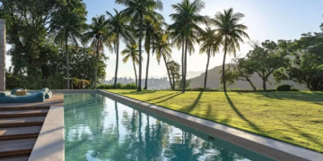 Residência de R$ 115 milhões com jardim de Burle Marx é destaque no Joá