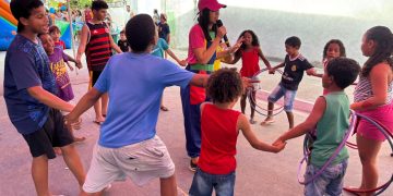 Caravana de atividades recreativas gratuitas leva diversão às famílias de São Gonçalo