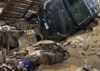 Chuva intensa causa deslizamentos, interrupções no transporte e alagamentos no Rio
