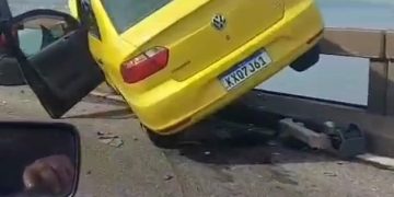 Acidente na Ponte Rio-Niterói deixa faixa interditada, sem feridos