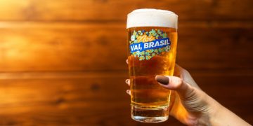 Restaurantes Noi em Niterói transmitem jogos do Brasil e oferecem copos colecionáveis