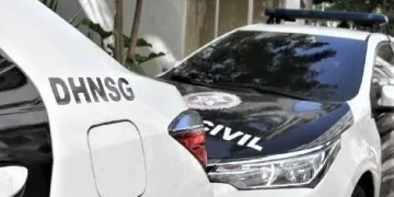 Feminicídio em São Gonçalo: família de Fernanda Guedes se despede durante velório