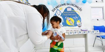 Nova Iguaçu inicia vacinação com o novo imunizante Pneumo 20 para crianças menores de 5 anos