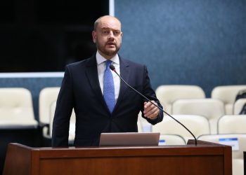 Pesquisa revela alto nível de desconhecimento sobre gestão de Ricardo Couto no Rio de Janeiro