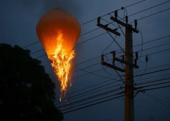 Aumento de quedas de balões na rede elétrica causa interrupções e riscos de incêndio durante festas juninas