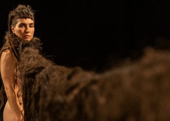 Espetáculo “Equina” aborda alianças entre espécies e cuidados ambientais no Rio