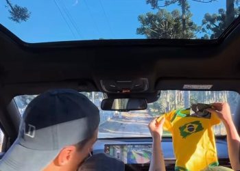 Larissa Tomásia anuncia gravidez e apresenta o “Baby limão” nas redes sociais