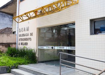 Professor de Educação Física é investigado por crimes sexuais contra estudantes de 14 anos em São Gonçalo