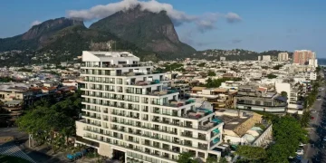 Justiça do Rio decreta falência do hotel LSH Barra, antiga operação do Trump na orla da Barra