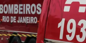 Motociclista morre após colisão com carro na BR-101, em São Gonçalo