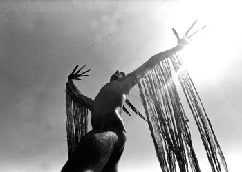 Exposição no Solar homenageia 85 anos de Ney Matogrosso com obras inéditas e influência cultural