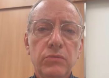 Jornalista Burnier sofre ataque de pitbull por descumprimento de legislação de controle de cães