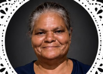 Mulher de 65 anos morre após ser atingida por caminhão de lixo em Maricá