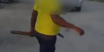 Investiga-se conflito na Praia de Itaipu envolvendo guardador de veículos e motociclista