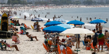 Câmara do Rio aprova Dia do Barraqueiro de Praia em 10 de dezembro