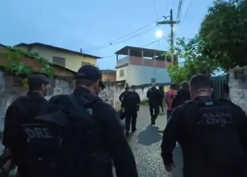 Polícia Civil prende traficantes por tortura e humilhação pública em São Gonçalo