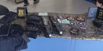 Homem vestido de uniforme do Bope é preso em Angra dos Reis com armas e celulares