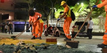 Operação de limpeza recorde em Niterói após celebração de Corpus Christi