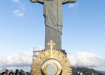 Cristo Redentor é visível do Recreio dos Bandeirantes em dia de céu limpo