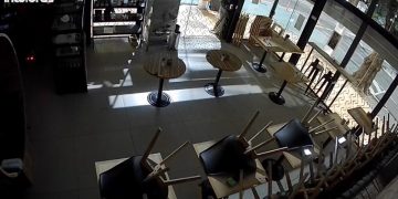 Furtam R$ 304,50 de cafeteria em Icaraí durante invasão rápida