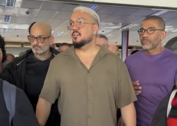 Celebração de Belo em Niterói viraliza devido à atenção gerada por presença inesperada e redes sociais
