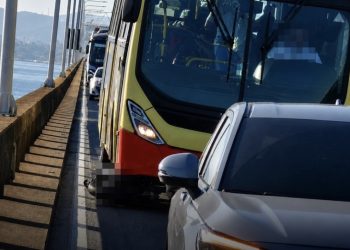 Motociclista morre após colisão na Ponte Rio-Niterói, causando interdições e lentidão