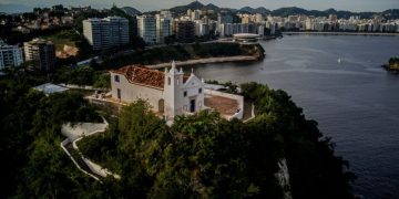 Ilha da Boa Viagem, em Niterói, abre ao público com visitas guiadas para preservação histórico-cultural