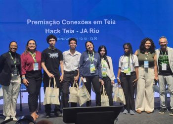 Alunos do Colégio Infante Dom Henrique são premiados no Energy Summit por soluções sustentáveis