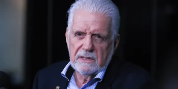 Senador Jaques Wagner deixa liderança do governo no Senado após reunião com Lula