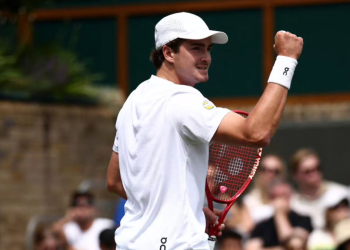 João Fonseca vence Bautista Agut e avança à segunda rodada de Wimbledon