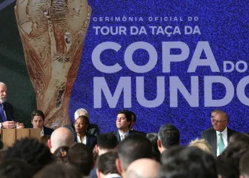 Lula sanciona lei que garante segurança jurídica para Copa do Mundo Feminina de 2027 no Brasil