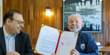 Lula sanciona lei que garante renovação automática da CNH para bons condutores sem custos