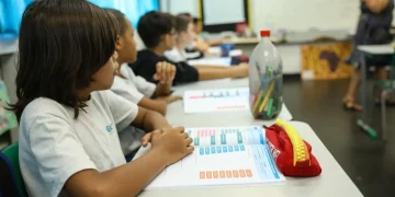 Lula sanciona reajuste de 5,4% no piso salarial dos professores da educação básica