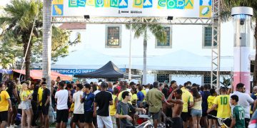 Maricá celebra classificação do Brasil na Copa com apoio nas praças e eventos.