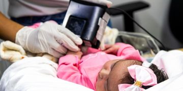 Detran RJ lança emissão gratuita de identidade na maternidade de Niterói