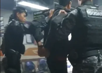 Homem é preso por agressão durante discussão de relacionamento em Maricá