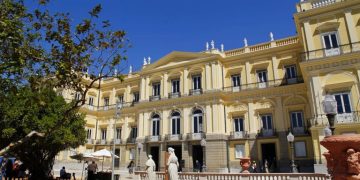 Museu Nacional do Rio reabre com exposições que unem ciência e memória