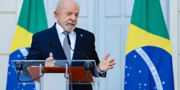 Lula reivindica respeito ao Brasil e reage a declarações de Trump sobre eleições brasileiras