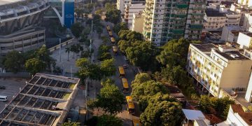 Prefeitura do Rio entrega 40 ônibus novos para reforçar linhas de Vila Isabel