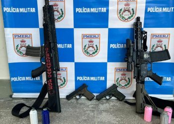 Operação na Zona Oeste do Rio apreende armas e prende suspeitos em conflito entre grupos criminosos