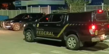 Policiais e funcionários públicos investigados por fraudes em transporte escolar em Rio das Ostras