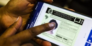 PRF alerta para golpe que oferece redução de multas usando nome da corporação