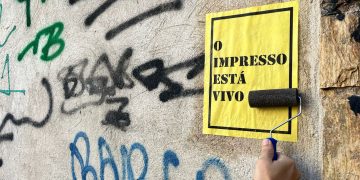 Mostra de arte com lambe-lambes promove cultura urbana gratuita em São Gonçalo