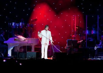 Roberto Carlos se apresenta na Arena Niterói, ingressos à venda pelo site e bilheteria