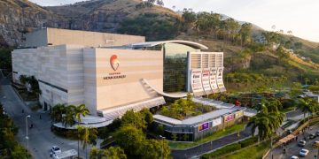Shopping Nova Iguaçu realiza campanha de adoção de cães e gatos neste domingo