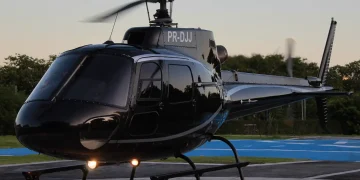 Acidente com dois helicópteros no Recreio do Rio mata seis pessoas e provoca incêndio