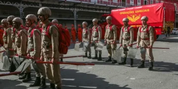 Corpo de Bombeiros do Rio lança Operação Extinctus 2026 para prevenir incêndios florestais
